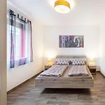 Sonnenberg شقة